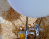 Foto del paso 2 de la receta: Budín inglés Económico (con corazón de Dulce de leche y chispas)