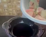A picture of step 2 of Guava-Pomegranate Punch.