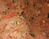 Foto langkah ke 4 dari resep 15. Bihun goreng pedas.