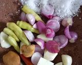 Foto langkah ke 1 dari resep Nasi Tumis Daun Jeruk.
