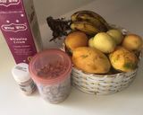 A picture of step 1 of Creamy fruits chat.