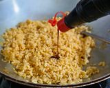 Foto langkah ke 4 dari resep Nasi Goreng Tom Yum.