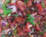 Foto del paso 2 de la receta: Pico de gallo con aguacate y spaghetti de calabacín enharinado