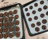 Foto langkah ke 8 dari resep Double Chocolate Cookies.