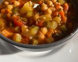 Une image de l'étape 7 de Soupe aux légumes, pois chiches et lardons.
