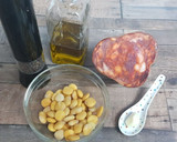 Foto del paso 1 de la receta: Morcón ibérico con altramuces al ajillo