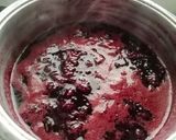 A picture of step 3 of Black Grapes Jam.