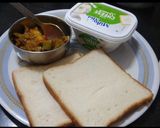 A picture of step 1 of Cheese capsicum sandwich.