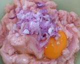 Foto langkah ke 2 dari resep Bistik Bola bola Daging Ayam.