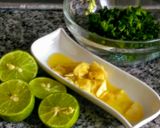 Foto del paso 3 de la receta: Merluza al vino con notas de limón!