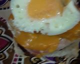Foto del paso 3 de la receta: Hamburguesa Sencilla Express con : Cheddar Jamón y Huevo🤤😍
