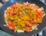 Une image de l'étape 8 de Curry de Julienne au lait de coco, épices et tomates.