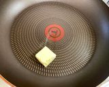 A picture of step 1 of One-Bite Omu Rice.