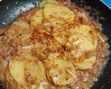 Foto langkah ke 7 dari resep Tumis Kentang Kornet.