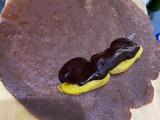 Dadar gulung pisang cokelat