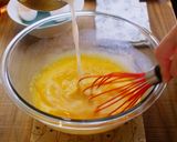 A picture of step 5 of Easy! Creme Caramel / Giant Flan used a loaf pan.