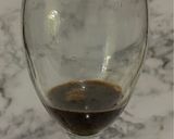Foto langkah ke 2 dari resep Es Kopi Susu Bunga Telang (kental manis).