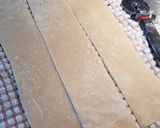 صورة لخطوة 4 من وصفة عجينة السمبوسك