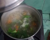 Foto langkah ke 6 dari resep 52. Sup Ayam Sawi Wortel.