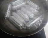 A picture of step 4 of Chicken sausage.