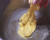 Foto del passaggio 1 della ricetta Brioches con il tuppo