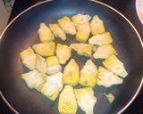 A picture of step 2 of Canned Artichokes with Ham and Mackerel.
