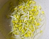 Foto langkah ke 1 dari resep Kongnamul Muchim 콩나물 무침 (Soybean Sprout Side Dish).