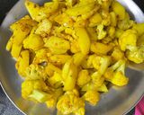 फूलगोभी आलू की भुजिया(fulgobhi alu ki bhujiya recipe in hindi) रेसिपी चरण 1 फोटो
