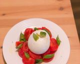 A picture of step 8 of Burrata caprese.