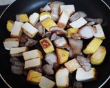 รูปขั้นตอนการทำที่ 1 ของ ผัดเต้าหู้หมูทอด