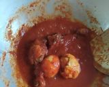Foto langkah ke 5 dari resep Ayam dan Hintalu Masak Habang Khas Banjarmasin Kalsel.