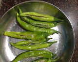 A picture of step 3 of Mirchi bhajiya.