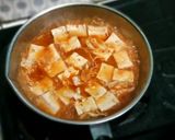 Foto langkah ke 5 dari resep Sundubu-Jjigae aka Spicy Tofu Stew.
