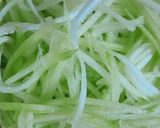 Hình bước làm 1 của món Canh bí xanh thịt xay tôm khô