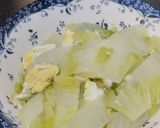 Foto langkah ke 4 dari resep Oseng sawi putih telur.