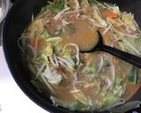 A picture of step 8 of Sapporo-Style Classic Miso Vegetable Ramen.