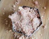 Foto del paso 3 de la receta: Mazapanes de piñón rosa