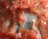 Foto del paso 3 de la receta: Carpaccio de tomate, alficoz, salazones y caviaroli