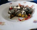Foto del passaggio 10 della ricetta ROSETTE AL NERO DI SEPPIA CON ZUCCA ALLO  SPECK E MANDORLE