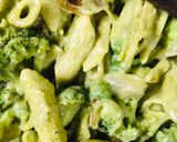 A picture of step 4 of Creamy Pesto pasta baked with broccoli.