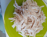 Foto del paso 3 de la receta: Empanada de pollo y huevo con queso, rica rica
