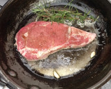 Foto del paso 3 de la receta: Rib eye a la mexicana con salsa de chile pasilla