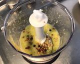 Une image de l'étape 5 de Marinade au miel, citron vert, échalote et baies (pour poissons et mollusques).