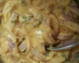 A picture of step 2 of Kanda Bhaji.