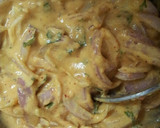A picture of step 2 of Kanda Bhaji.