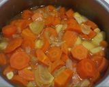 A picture of step 2 of Carrot onion soup.