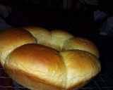 Foto langkah ke 10 dari resep Roti Tawar Bunga (1x proofing).