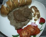 Hình bước làm 4 của món Bò sốt Patê 🥩🍽🥖