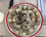 Foto del paso 1 de la receta: Camarones con leche de coco
