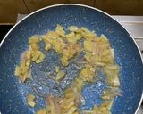 A picture of step 2 of Vegetable Noodle Soup.
